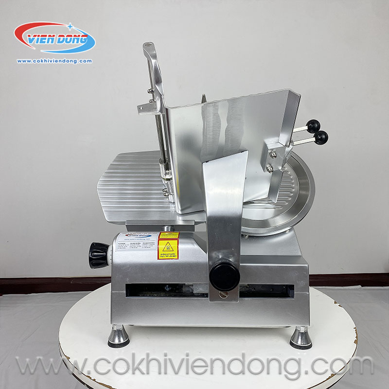 Máy thái thịt chín