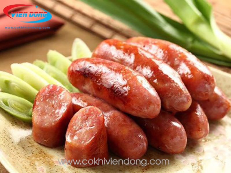 Máy nhồi lạp sườn